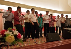 332758_10150312099916806_1327960181_o