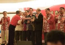 337314_10150312098281806_551376363_o